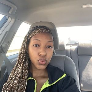 Meet your Posher, Linda